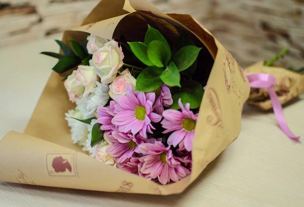 Букет цветов из: Розы и Хризантемы в Новопашковской