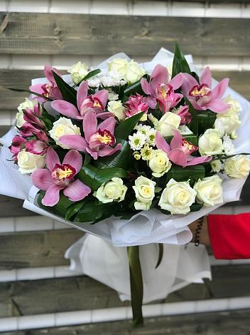 Букет цветов из: Розы и Хризантемы в Новопашковской