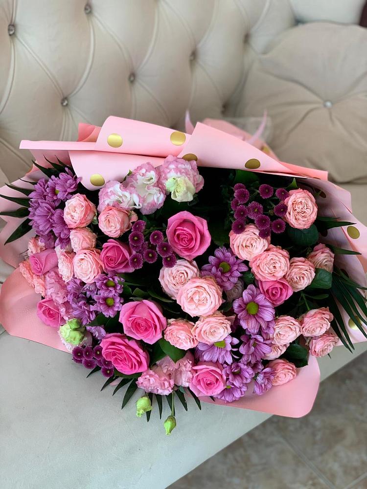 Букет цветов из: Хризантемы, Розы и Лизиантусы в Новопашковской