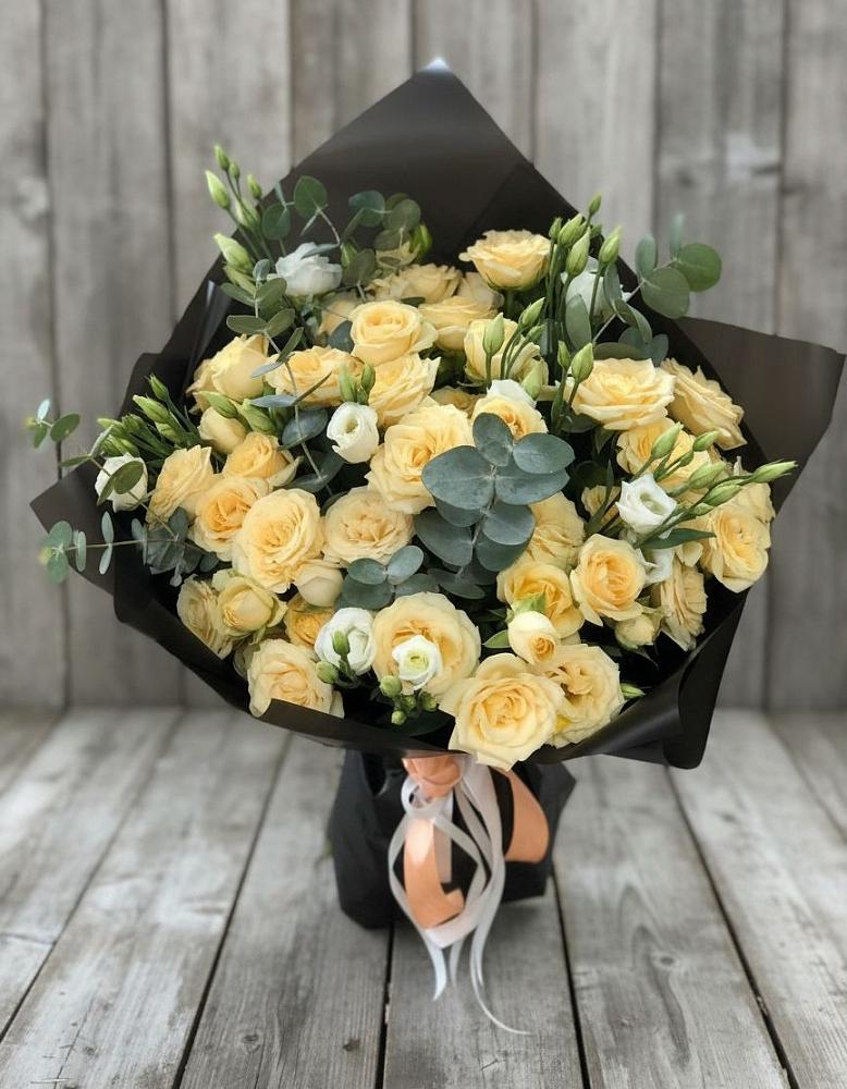 Букет цветов из: Розы и Лизиантусы в Новопашковской