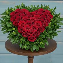 Цветочная композиция из Розы в виде сердца в Новопашковской