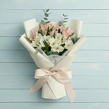 Букет цветов из:  Альстромерии #REPLACE_PRED# Новопашковской
