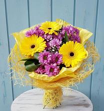 Букет цветов из:  Хризантемы и Герберы в Новопашковской