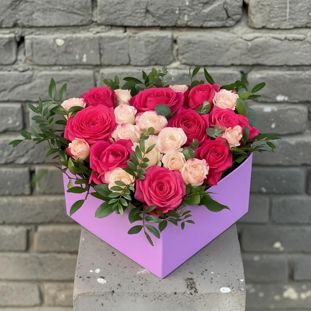 Цветочная композиция из Розы в коробке в Новопашковской