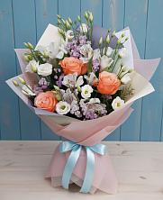 Букет цветов из:  Лизиантусы, Розы, Альстромерии и Гипсофила в Новопашковской