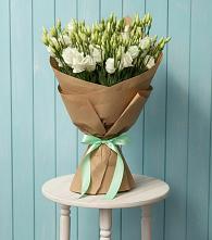 Букет цветов из:  Лизиантусы в Новопашковской