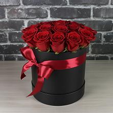 Цветочная композиция из Розы в шляпной коробке в Новопашковской