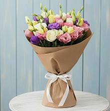 Букет цветов из:  Лизиантусы в Новопашковской