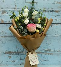 Букет цветов из:  Розы и Лизиантусы в Новопашковской