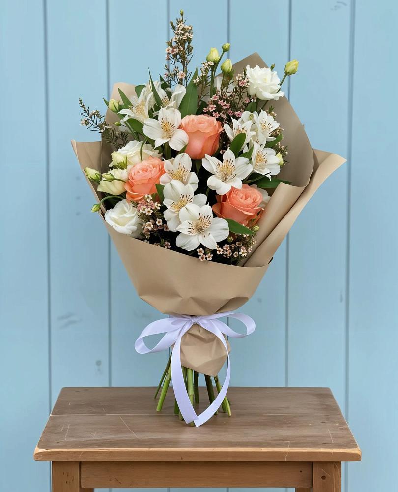 Букет цветов из: Альстромерии, Лизиантусы, Розы и Хризантемы в Новопашковской