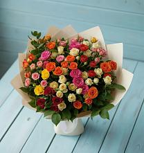 Букет Микс из разноцветных кустовых роз в Новопашковской